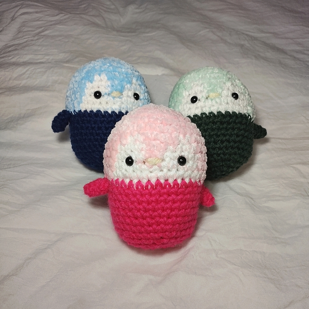 Velvet crochet penguins
